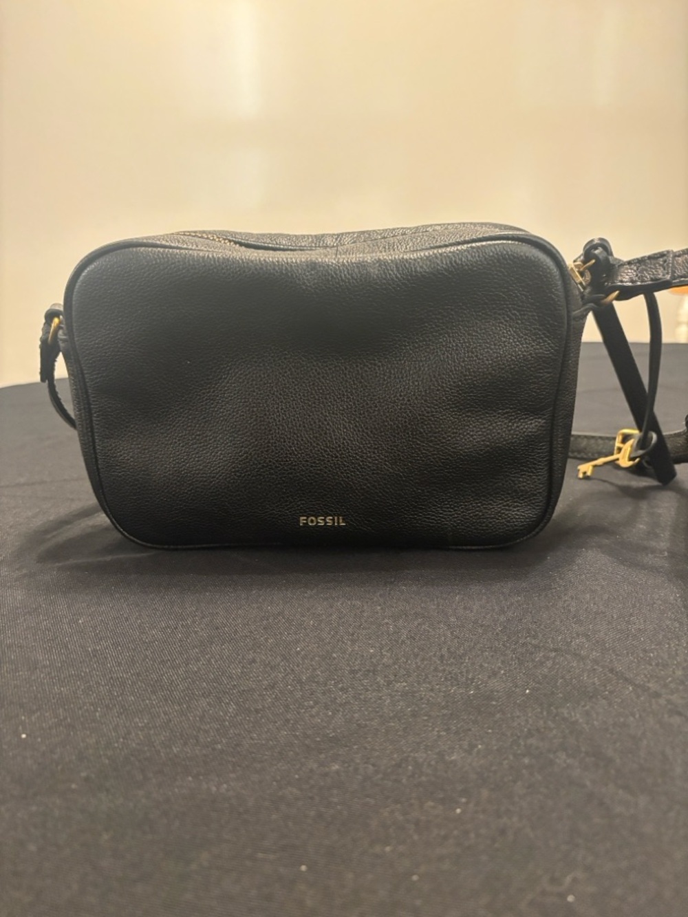 Fossil Brennon Camera Black Leather Crossbody Bag with Gold Accent - Picture 2 of 8
